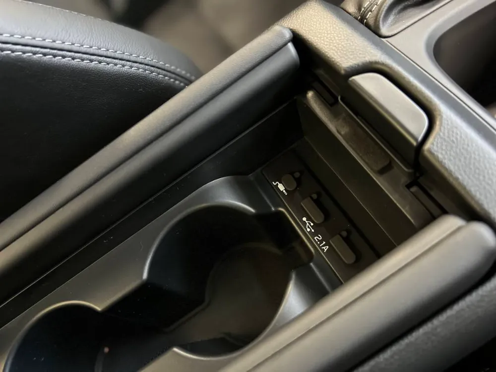 2022 Toyota 86 Premium Interior in Track Red 19